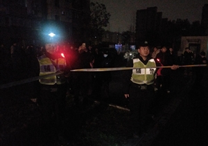 救人滅火忙不停 宗保隊員顯神威 ——五常輔警幫忙救人、救火