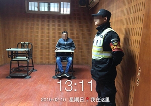 小偷春節不休息，特保當場(chǎng)就拿下 -----周浦市容項目隊員抓捕小偷
